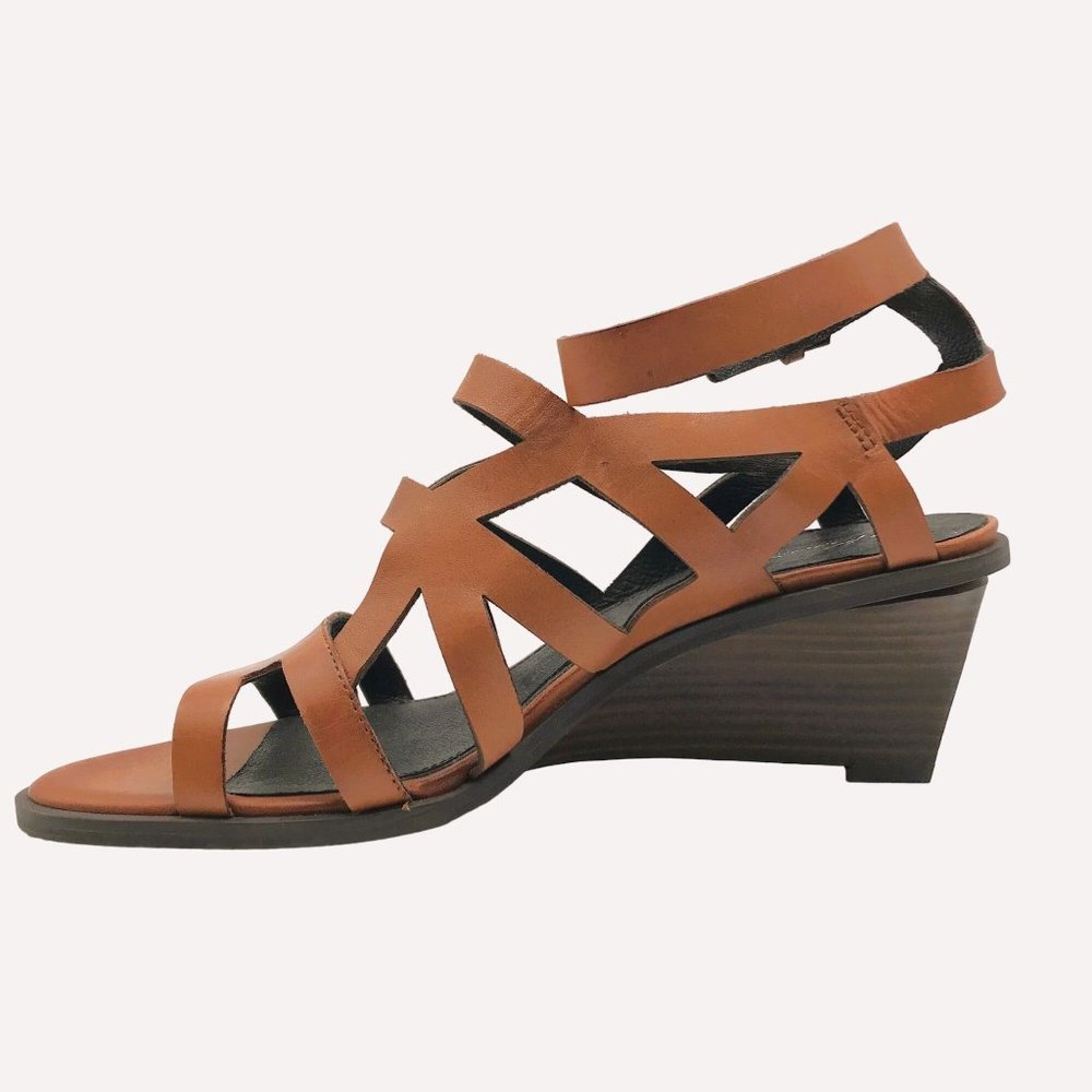New Kenneth Cole Strappy Wedge Heel Sandals Size 8M Ankle Strap Cognac Brown